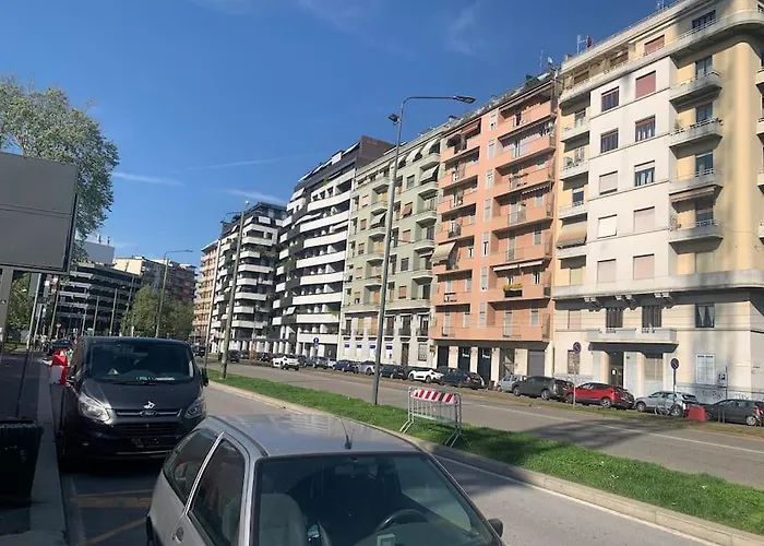 Citylife Brand New Luxury Art Apartment